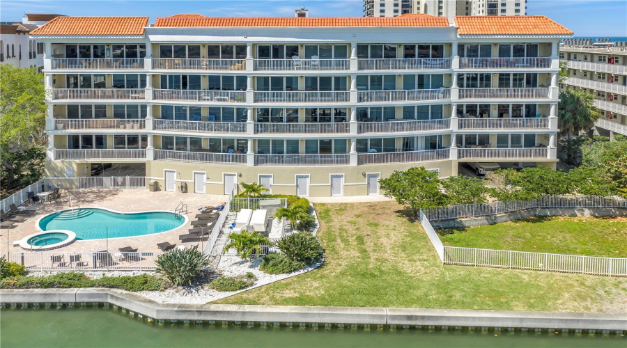 Belle Marguerite From The Intercostal