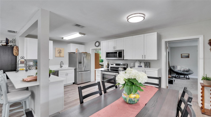 Dunedin, Florida 34698, 3 Bedroom Bedrooms, ,2 Bathroombathrooms,Residential,For Sale,San Mateo,0,Mfrtb8542065