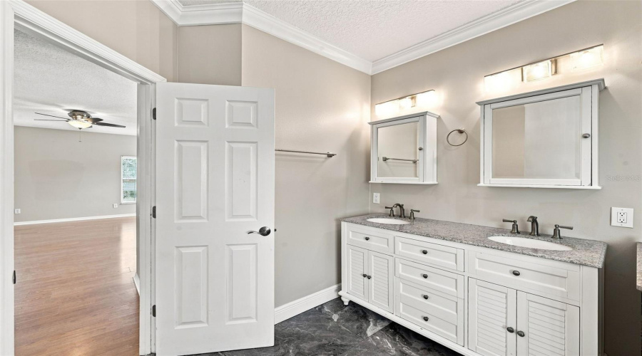 Primary En Suite