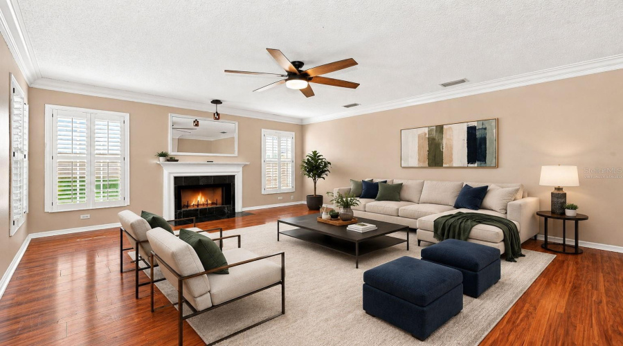 Apopka, Florida 32712, 6 Bedroom Bedrooms, ,4 Bathroombathrooms,Residential,For Sale,Valley Pine,0,Mfro6408227
