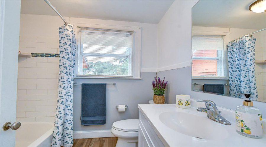 Gulfport, Florida 33707, 2 Bedroom Bedrooms, ,1 Bathroombathrooms,Residential,For Sale,15Th,0,Mfrtb8528873