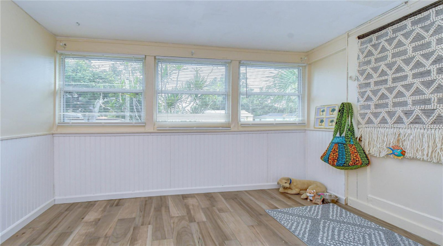 Gulfport, Florida 33707, 2 Bedroom Bedrooms, ,1 Bathroombathrooms,Residential,For Sale,15Th,0,Mfrtb8528873