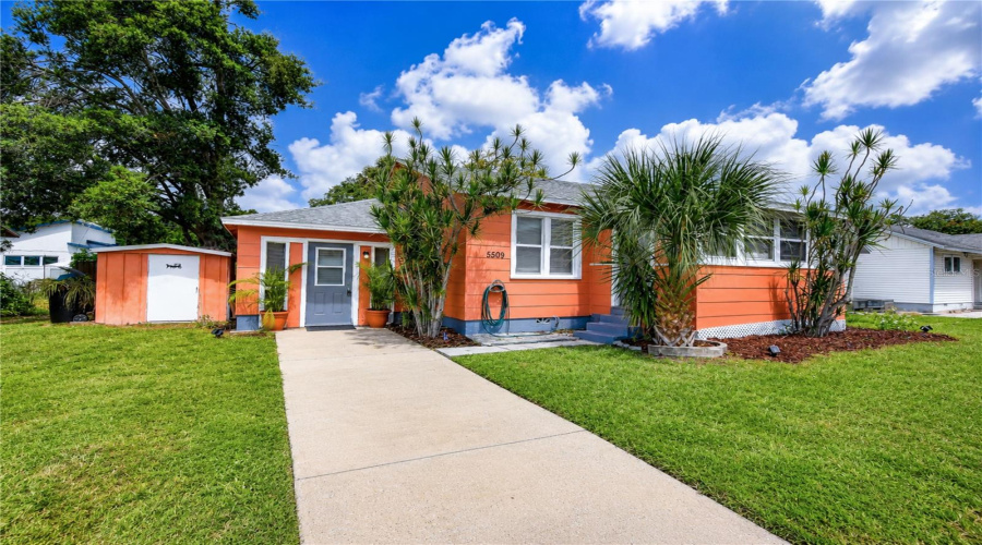 Gulfport, Florida 33707, 2 Bedroom Bedrooms, ,1 Bathroombathrooms,Residential,For Sale,15Th,0,Mfrtb8528873