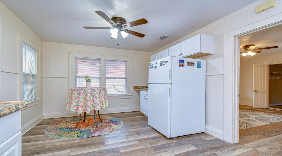 Gulfport, Florida 33707, 2 Bedroom Bedrooms, ,1 Bathroombathrooms,Residential,For Sale,15Th,0,Mfrtb8528873
