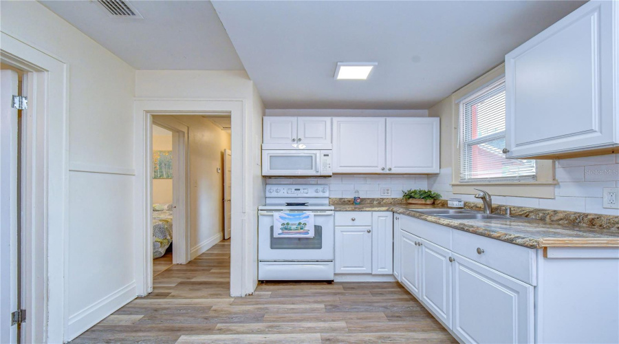 Gulfport, Florida 33707, 2 Bedroom Bedrooms, ,1 Bathroombathrooms,Residential,For Sale,15Th,0,Mfrtb8528873