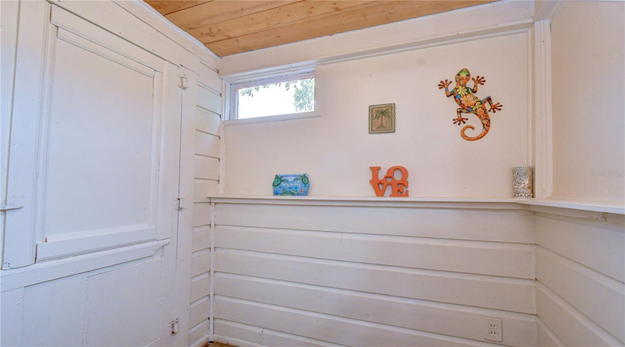 Gulfport, Florida 33707, 2 Bedroom Bedrooms, ,1 Bathroombathrooms,Residential,For Sale,15Th,0,Mfrtb8528873