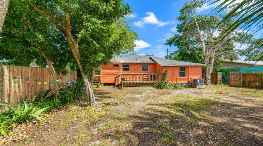 Gulfport, Florida 33707, 2 Bedroom Bedrooms, ,1 Bathroombathrooms,Residential,For Sale,15Th,0,Mfrtb8528873