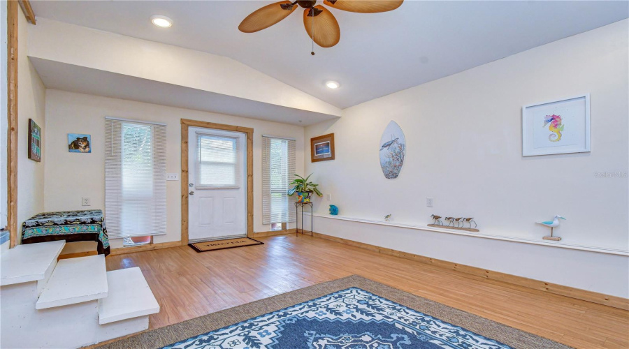 Gulfport, Florida 33707, 2 Bedroom Bedrooms, ,1 Bathroombathrooms,Residential,For Sale,15Th,0,Mfrtb8528873