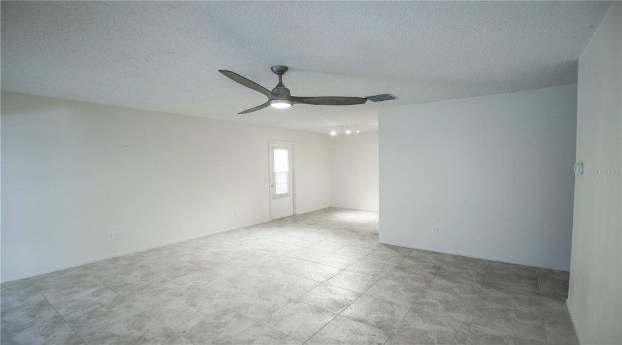 Palm Harbor, Florida 34684, 2 Bedroom Bedrooms, ,2 Bathroombathrooms,Residential,For Sale,Shelly,0,Mfrtb8542922