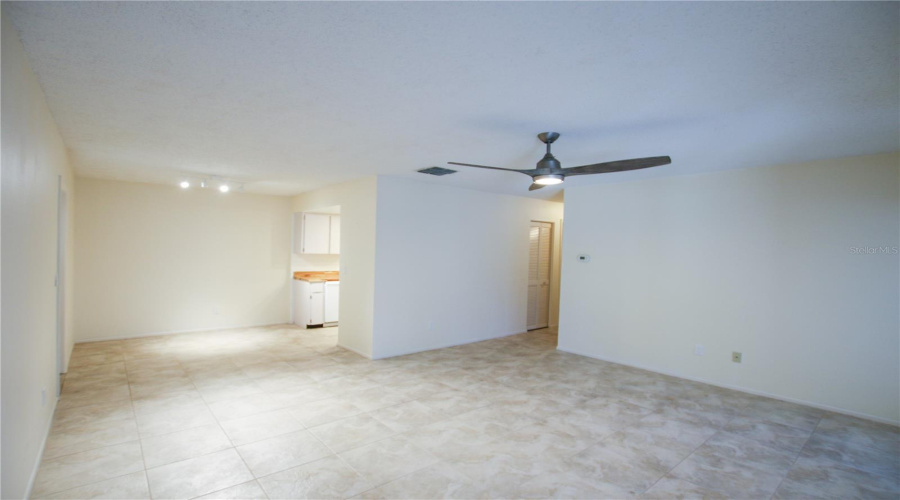 Palm Harbor, Florida 34684, 2 Bedroom Bedrooms, ,2 Bathroombathrooms,Residential,For Sale,Shelly,0,Mfrtb8542922