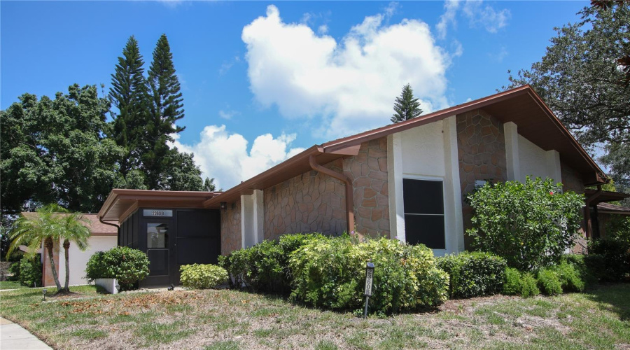 Palm Harbor, Florida 34684, 2 Bedroom Bedrooms, ,2 Bathroombathrooms,Residential,For Sale,Shelly,0,Mfrtb8542922