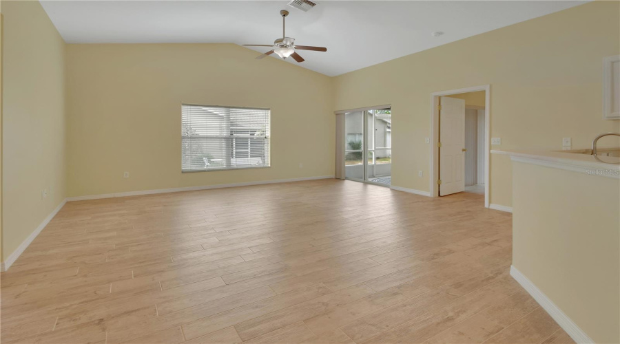 Deland, Florida 32724, 2 Bedroom Bedrooms, ,2 Bathroombathrooms,Residential,For Sale,Pine Bluff,0,Mfrv4950903