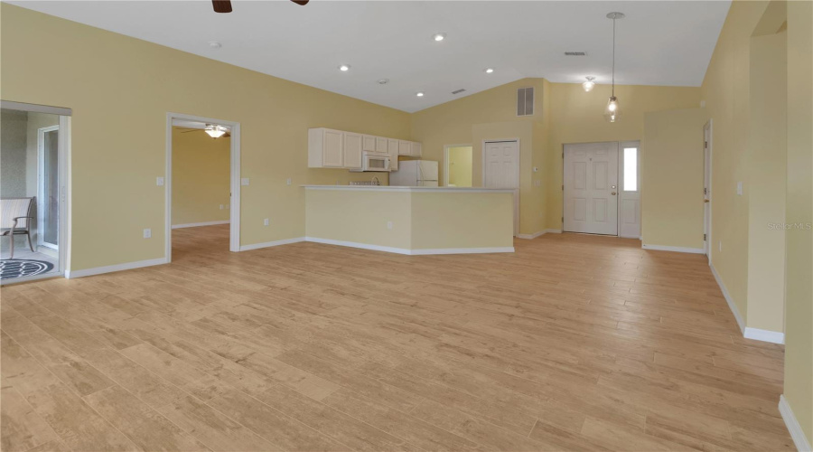 Deland, Florida 32724, 2 Bedroom Bedrooms, ,2 Bathroombathrooms,Residential,For Sale,Pine Bluff,0,Mfrv4950903