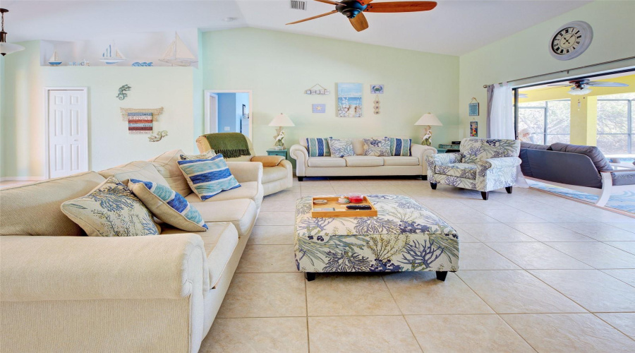 Port Charlotte, Florida 33953, 4 Bedroom Bedrooms, ,2 Bathroombathrooms,Residential,For Sale,Belvoir,0,Mfrn6143324
