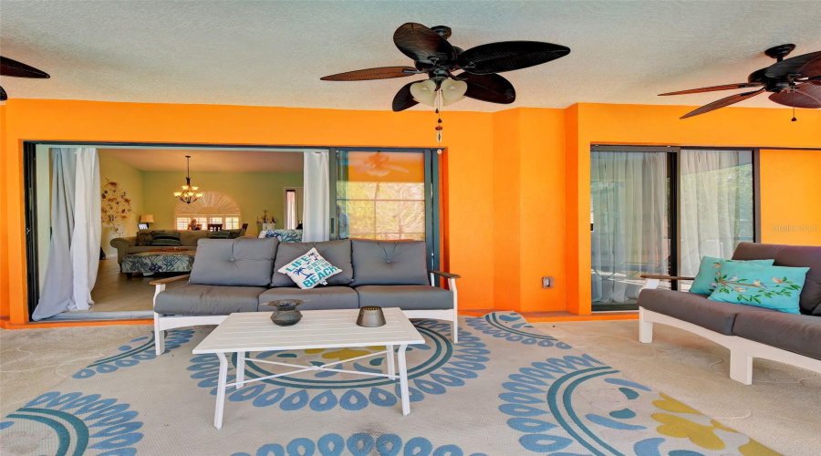 Large Covered Screened Lanai