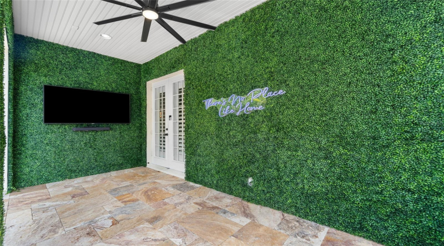 Tampa, Florida 33609, 4 Bedroom Bedrooms, ,3 Bathroombathrooms,Residential,For Sale,Beachway,0,Mfrtb8529477