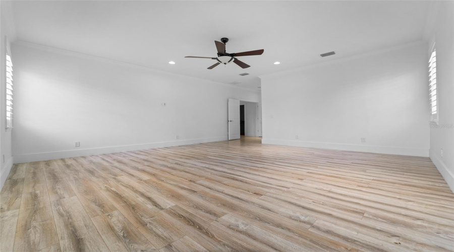 Tampa, Florida 33609, 4 Bedroom Bedrooms, ,3 Bathroombathrooms,Residential,For Sale,Beachway,0,Mfrtb8529477