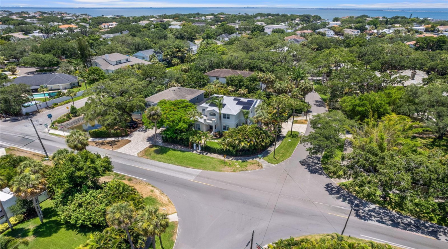 Tampa, Florida 33609, 4 Bedroom Bedrooms, ,3 Bathroombathrooms,Residential,For Sale,Beachway,0,Mfrtb8529477
