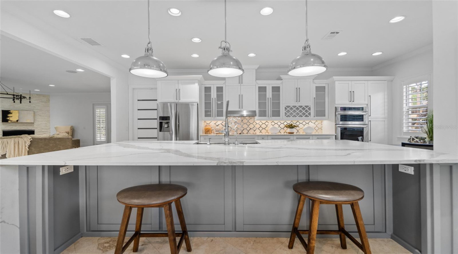 Tampa, Florida 33609, 4 Bedroom Bedrooms, ,3 Bathroombathrooms,Residential,For Sale,Beachway,0,Mfrtb8529477