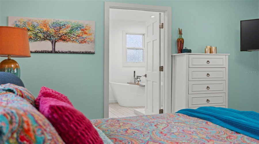 Sarasota, Florida 34236, 2 Bedroom Bedrooms, ,2 Bathroombathrooms,Residential,For Sale,Laurel,0,Mfrtb8542263