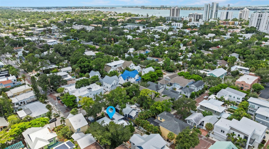 Sarasota, Florida 34236, 2 Bedroom Bedrooms, ,2 Bathroombathrooms,Residential,For Sale,Laurel,0,Mfrtb8542263