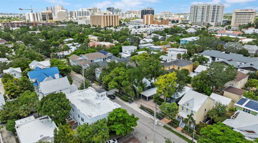 Sarasota, Florida 34236, 2 Bedroom Bedrooms, ,2 Bathroombathrooms,Residential,For Sale,Laurel,0,Mfrtb8542263