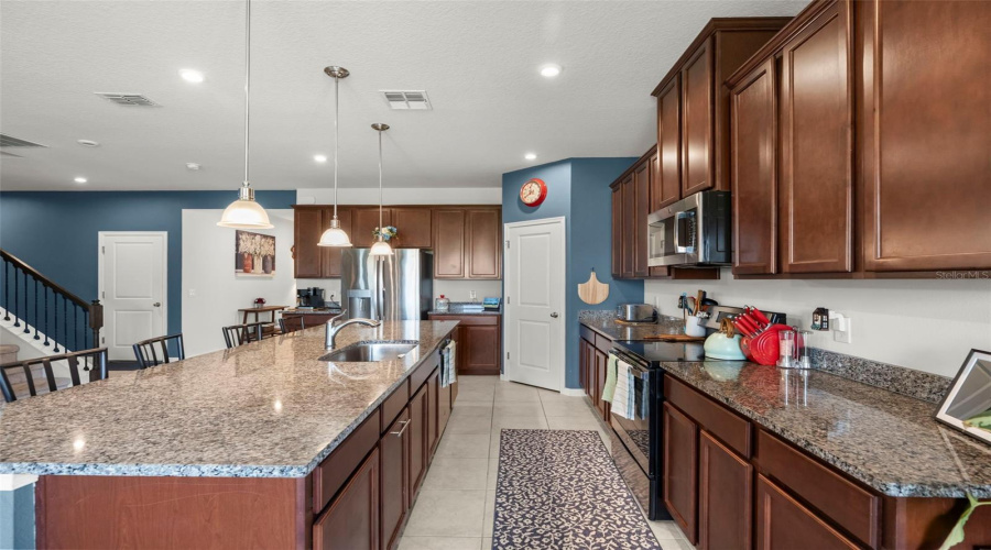 Minneola, Florida 34715, 5 Bedroom Bedrooms, ,3 Bathroombathrooms,Residential,For Sale,Hill Point,0,Mfro6434899