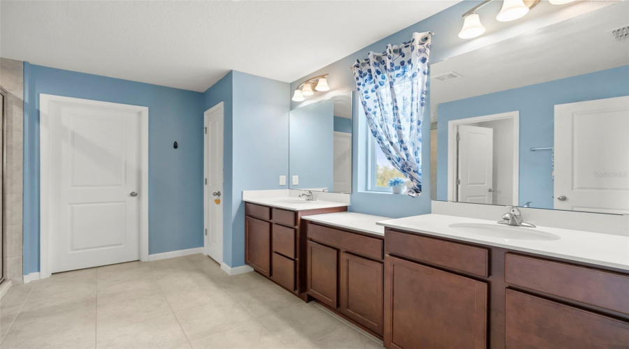 Minneola, Florida 34715, 5 Bedroom Bedrooms, ,3 Bathroombathrooms,Residential,For Sale,Hill Point,0,Mfro6434899