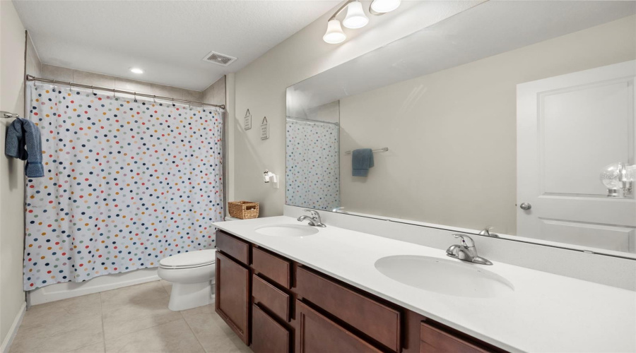 Minneola, Florida 34715, 5 Bedroom Bedrooms, ,3 Bathroombathrooms,Residential,For Sale,Hill Point,0,Mfro6434899
