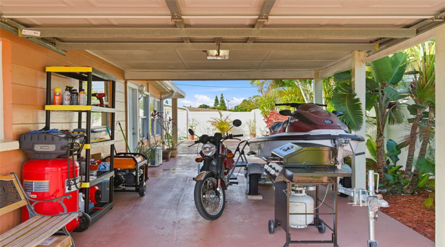 Tampa, Florida 33615, 3 Bedroom Bedrooms, ,2 Bathroombathrooms,Residential,For Sale,Holiday,0,Mfrtb8542927