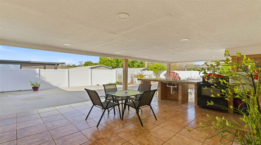 Tampa, Florida 33615, 3 Bedroom Bedrooms, ,2 Bathroombathrooms,Residential,For Sale,Holiday,0,Mfrtb8542927