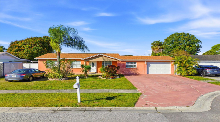 Tampa, Florida 33615, 3 Bedroom Bedrooms, ,2 Bathroombathrooms,Residential,For Sale,Holiday,0,Mfrtb8542927