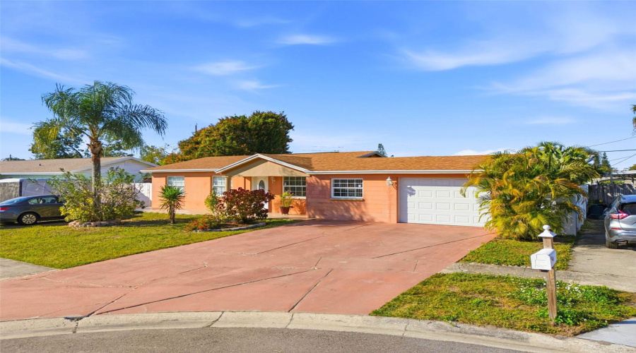 Tampa, Florida 33615, 3 Bedroom Bedrooms, ,2 Bathroombathrooms,Residential,For Sale,Holiday,0,Mfrtb8542927