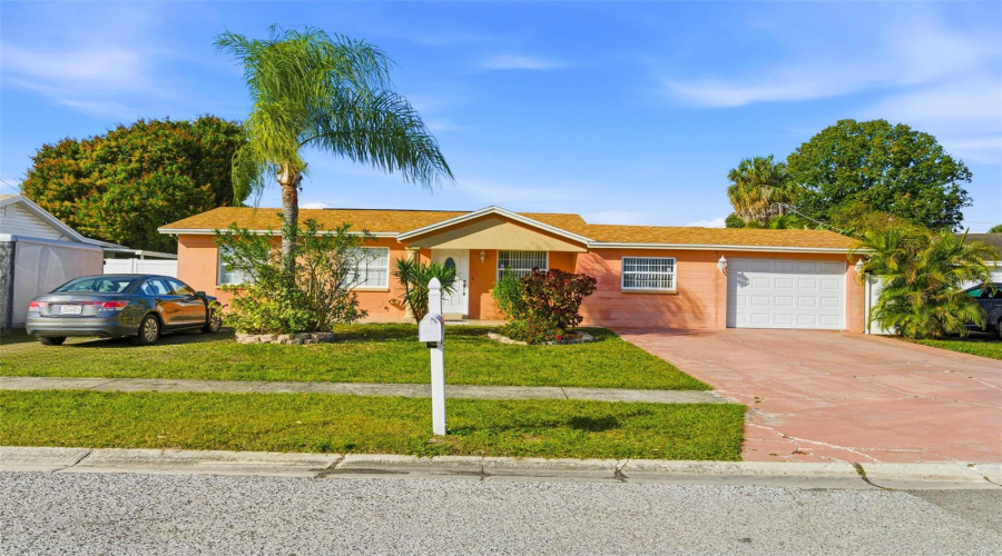 Tampa, Florida 33615, 3 Bedroom Bedrooms, ,2 Bathroombathrooms,Residential,For Sale,Holiday,0,Mfrtb8542927