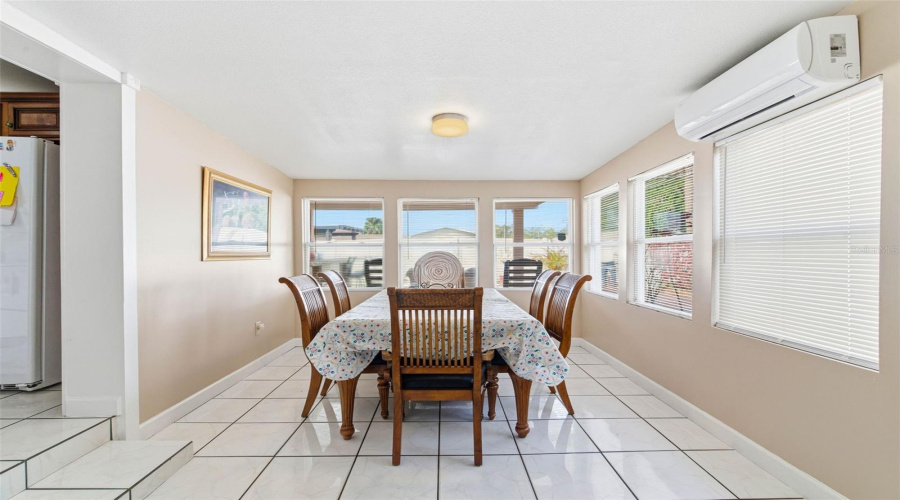 Tampa, Florida 33615, 3 Bedroom Bedrooms, ,2 Bathroombathrooms,Residential,For Sale,Holiday,0,Mfrtb8542927