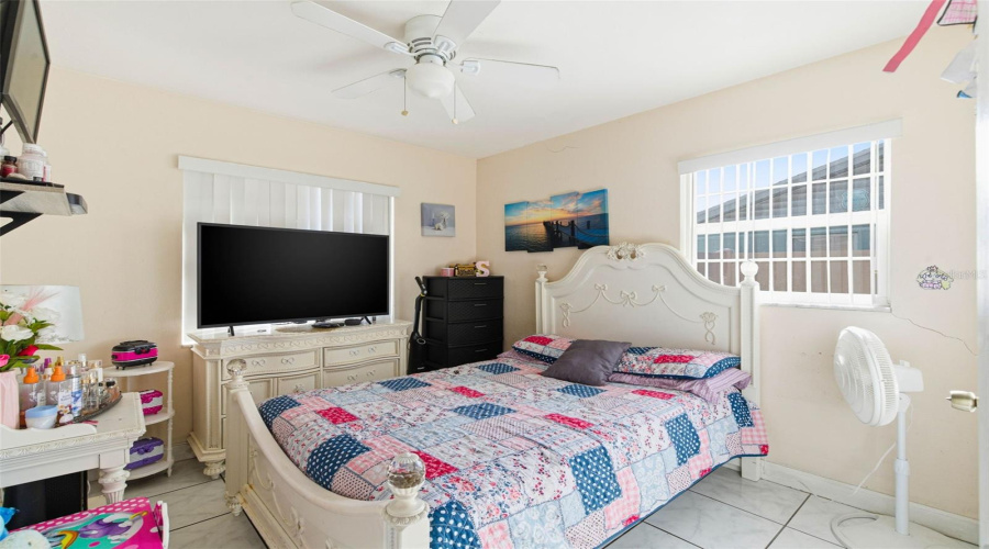 Tampa, Florida 33615, 3 Bedroom Bedrooms, ,2 Bathroombathrooms,Residential,For Sale,Holiday,0,Mfrtb8542927