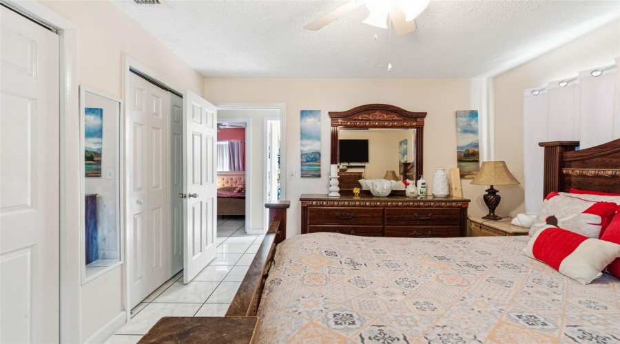 Tampa, Florida 33615, 3 Bedroom Bedrooms, ,2 Bathroombathrooms,Residential,For Sale,Holiday,0,Mfrtb8542927