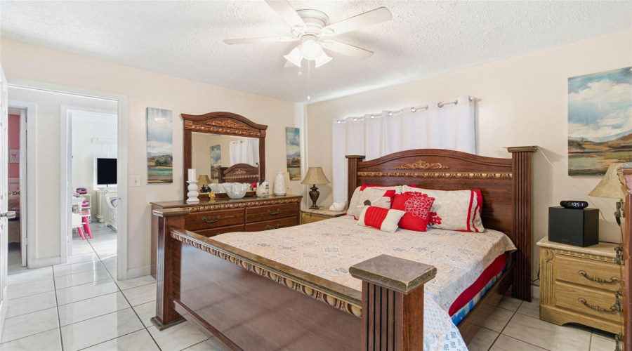 Tampa, Florida 33615, 3 Bedroom Bedrooms, ,2 Bathroombathrooms,Residential,For Sale,Holiday,0,Mfrtb8542927