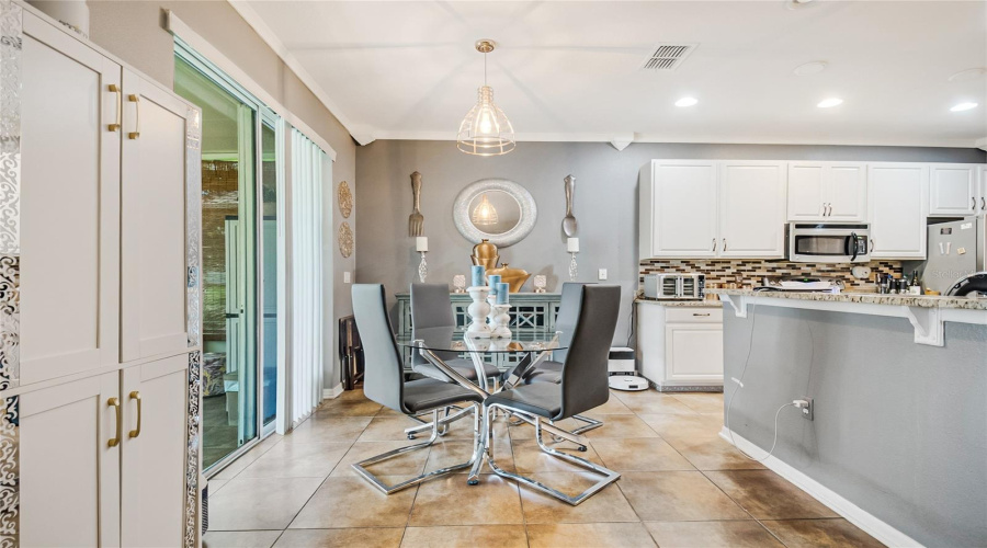 Kissimmee, Florida 34758, 3 Bedroom Bedrooms, ,2 Bathroombathrooms,Residential,For Sale,Jasper,0,Mfrs5156385