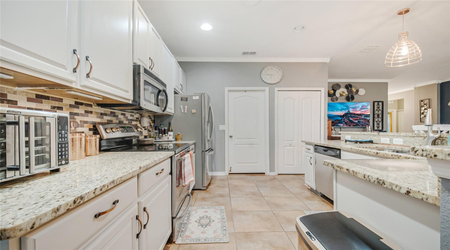 Kissimmee, Florida 34758, 3 Bedroom Bedrooms, ,2 Bathroombathrooms,Residential,For Sale,Jasper,0,Mfrs5156385
