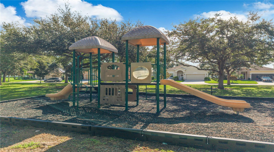 Kissimmee, Florida 34758, 3 Bedroom Bedrooms, ,2 Bathroombathrooms,Residential,For Sale,Jasper,0,Mfrs5156385
