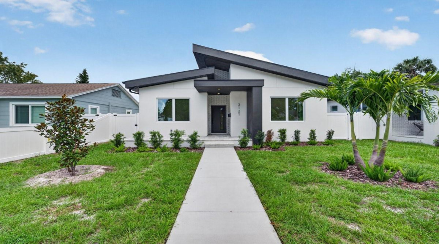 St Petersburg, Florida 33713, 4 Bedroom Bedrooms, ,2 Bathroombathrooms,Residential,For Sale,Queen,0,Mfrtb8540825