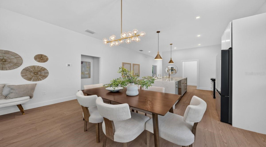 St Petersburg, Florida 33713, 4 Bedroom Bedrooms, ,2 Bathroombathrooms,Residential,For Sale,Queen,0,Mfrtb8540825