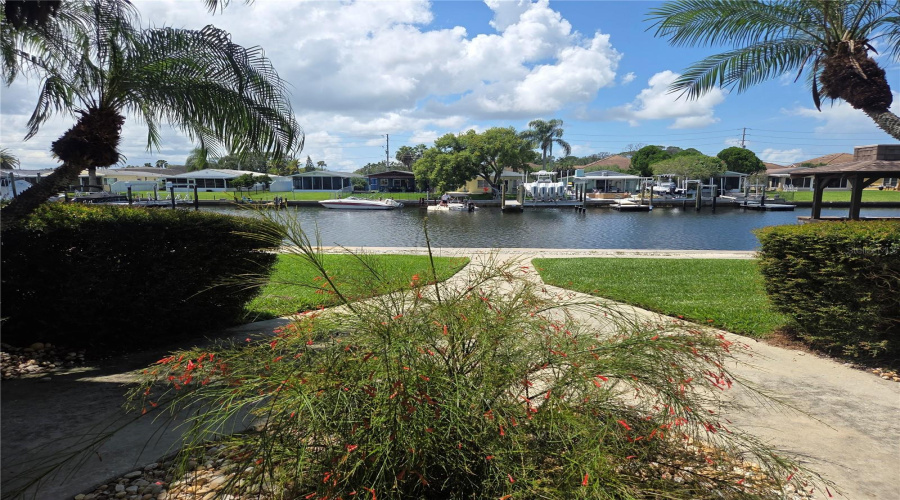 New Port Richey, Florida 34652, 2 Bedroom Bedrooms, ,2 Bathroombathrooms,Residential,For Sale,Jasper,0,Mfrtb8542643