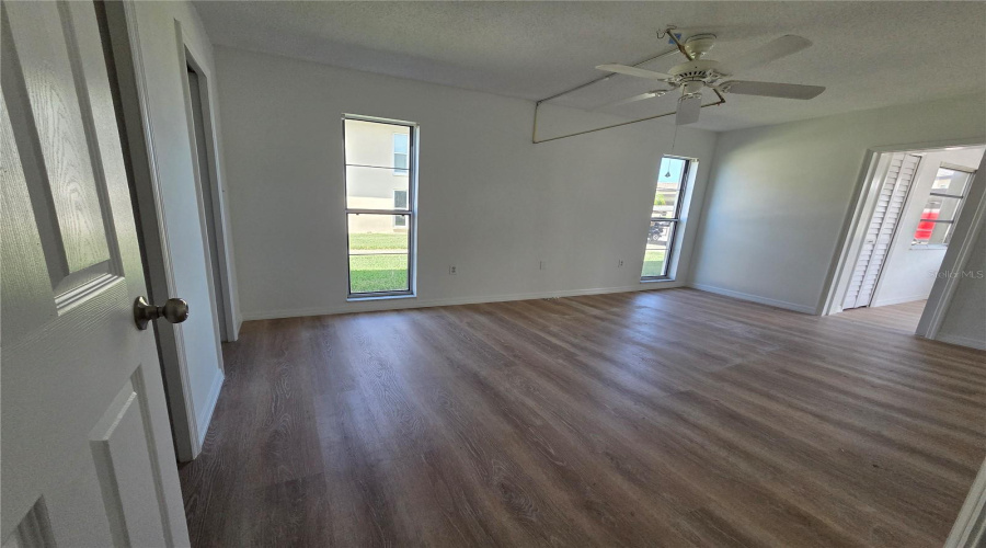 New Port Richey, Florida 34652, 2 Bedroom Bedrooms, ,2 Bathroombathrooms,Residential,For Sale,Jasper,0,Mfrtb8542643
