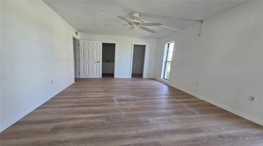 New Port Richey, Florida 34652, 2 Bedroom Bedrooms, ,2 Bathroombathrooms,Residential,For Sale,Jasper,0,Mfrtb8542643
