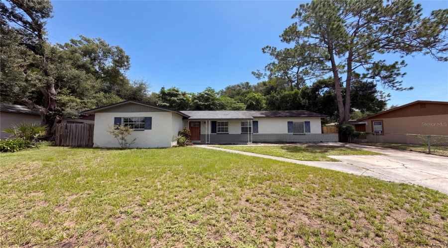 Tampa, Florida 33637, 4 Bedroom Bedrooms, ,2 Bathroombathrooms,Residential,For Sale,Lynwood,0,Mfro6432860