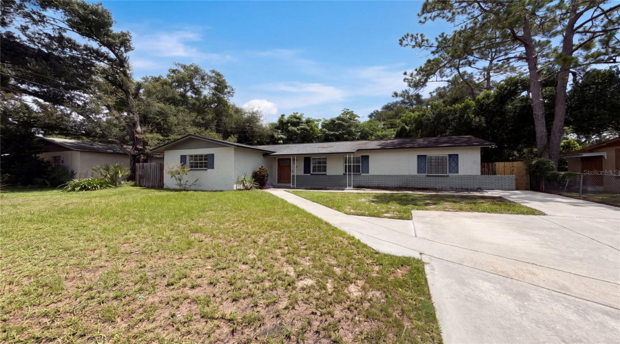 Tampa, Florida 33637, 4 Bedroom Bedrooms, ,2 Bathroombathrooms,Residential,For Sale,Lynwood,0,Mfro6432860