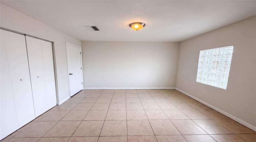 Tampa, Florida 33637, 4 Bedroom Bedrooms, ,2 Bathroombathrooms,Residential,For Sale,Lynwood,0,Mfro6432860