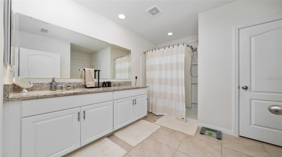 Kissimmee, Florida 34744, 4 Bedroom Bedrooms, ,2 Bathroombathrooms,Residential,For Sale,Park Side,0,Mfrs5151674